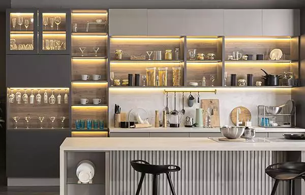 illuminazione sottopensile in cucina