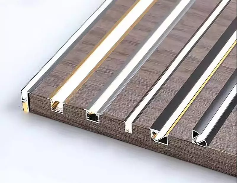 profili in alluminio per illuminazione mobili